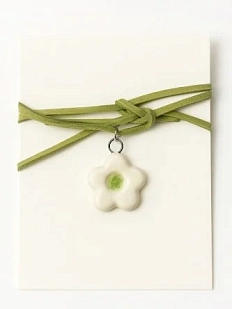 Чокер ручной работы Ловетанн керамика «Белый цветок» на салатовой ленточке, полуфарфор