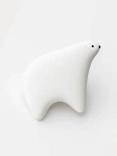 Брошь ручной работы Екатерина Юдо «Белый медведь», керамика