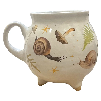 Кружка-котелок ручной работы Керумбия на ножках «Drink me», песочная, керамика, 350 мл, фото 3.