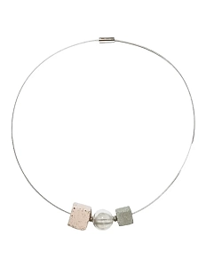 Чокер ручной работы «Кубики и шар», бежевый, бетон, стекло