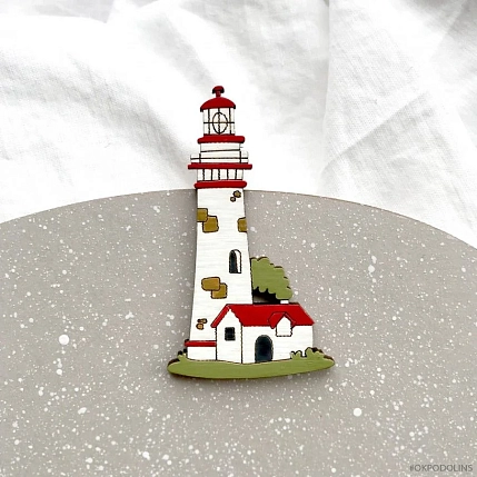 Брошь ОКподолинс «Маяк с домиком», дерево, фото 2.