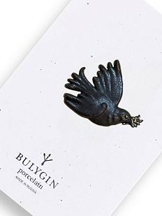 Брошь ручной работы Bulygin «Голубка Пикассо», фарфор, чёрно-серебристая