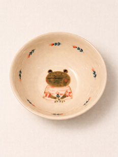 Тарелка глубокая ручной работы Ким керамика Лягушка с розовыми цветами, белая, фарфор, 12 см