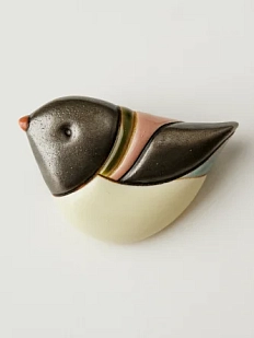 Брошь ручной работы Екатерина Юдо «Снегирь», серо-зелёная, керамика