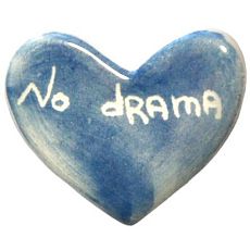 Брошь ручной работы сердечко с разводами No drama, синяя, керамика