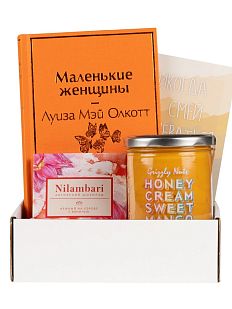 Подарочный набор с книгой «Маленькие женщины» и сладостями