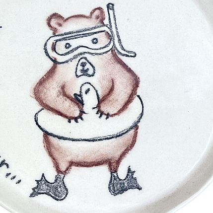 Тарелка ручной работы «Pleased bear в спасательном круге», керамика, 18 см, фото 2.
