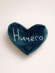 Брошь ручной работы сердечко «Ничего», тёмно-синяя, керамика