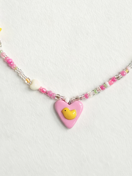 Чокер ручной работы Радость Рядом с сердечком «Цыплёнок», полимерная глина, бисер, фото 3.