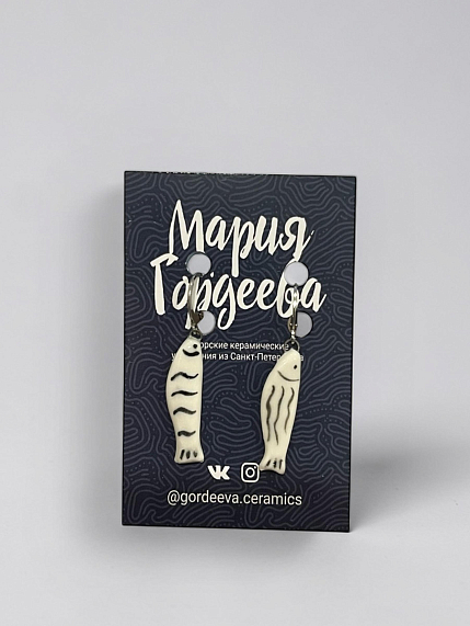 Серьги на петле «Рыбки», керамика, чёрно-белые, фото 1.