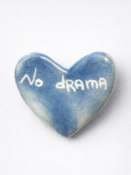 Брошь ручной работы сердечко с разводами No drama, синяя, керамика, фото 1.