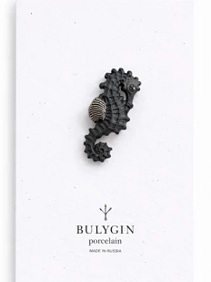 Брошь ручной работы Фарфор Булыгина «Морской конёк», чёрно-серебристая