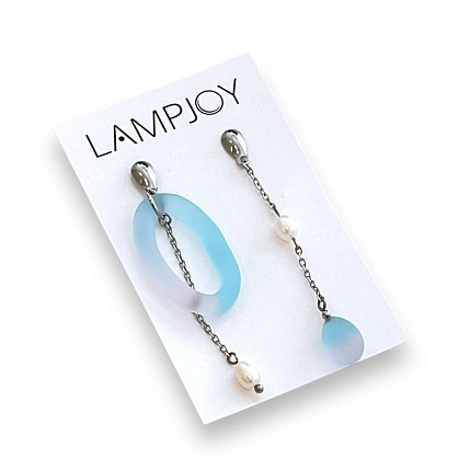 Асимметричные серьги Лампджой, матовое стекло, голубо-розовые, фото 3.