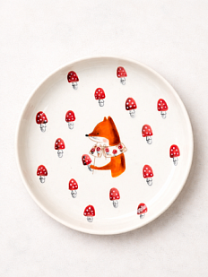 Тарелка ручной работы с бортиком Лисёнок с мухоморами, белая, фарфор, 16 см