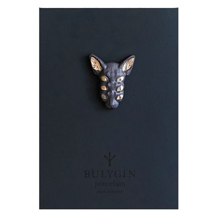 Брошь ручной работы Bulygin «Кошка 6 глаз», фарфор, чёрно-серебристая, фото 2.