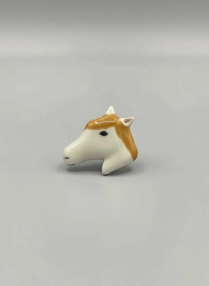 Брошь ручной работы Екатерина Юдо «Лошадь», керамика, фото 2.