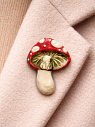 Брошь ручной работы Elizabeth Madar Мухомор, красная, керамика, превью фото 2