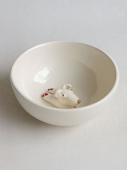 Пиала ручной работы с фигуркой внутри Собачка, белая, керамика, 10,5 см, фото 5.