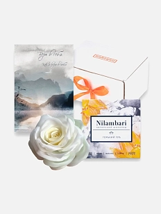 Подарочный набор со свечой ручной работы, шоколадом и авторской открыткой