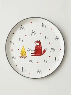 Тарелка ручной работы Ким керамика с бортиком Лис в свитере у костра, белая, 21 см