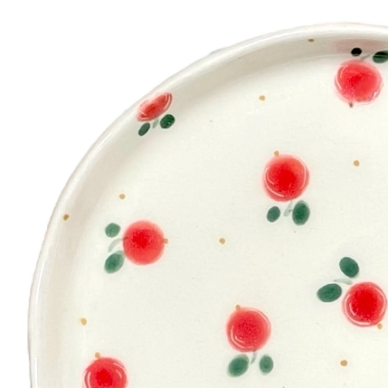 Блюдце ручной работы Чашки и поцелуи «Брусника», полуфарфор, 13 см, фото 3.