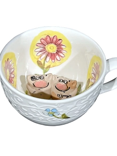 Чашка для чая ручной работы Мадам де Тюль с фигуркой внутри Свинки и подсолнухи, фарфор, 250 мл