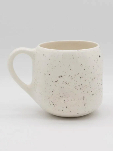 Кружка ручной работы мятая «Кофе и свежевыжатый треш», керамика, 400 мл, фото 2.