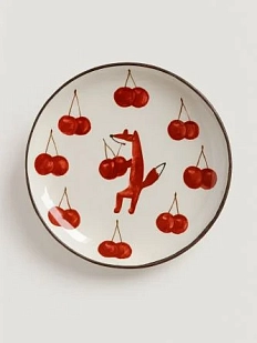 Тарелка ручной работы Ким керамика с бортиком Лис с вишней, белая, 13 см