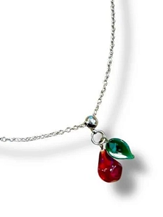 Подвеска Керко на цепочке ручной работы со стеклянной ягодкой граната