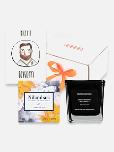 Подарочный набор с ароматической свечой, шоколадом и авторской открыткой