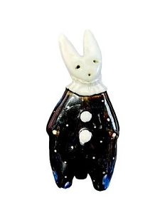 Статуэтка ручной работы «Зайка» черно-белая, керамика