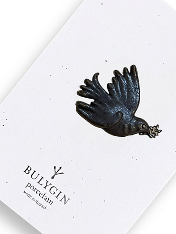 Брошь ручной работы Bulygin «Голубка Пикассо», фарфор, чёрно-серебристая, фото 3.