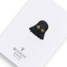 Брошь ручной работы Bulygin «Дарт Вейдер», фарфор, чёрно-золотистая