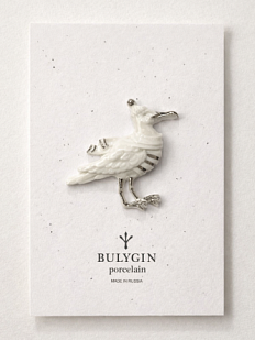 Брошь ручной работы Фарфор Булыгина «Чайка», бело-серебристая