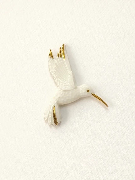 Брошь ручной работы Фарфор Булыгина «Колибри», бело-золотистая, фото 2.
