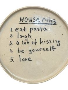 Тарелка ручной работы c надписью «House rules», керамика, 17 см