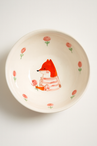 Тарелка глубокая ручной работы Лисёнок с клюквой, белая, фарфор, 12 см, фото 1.