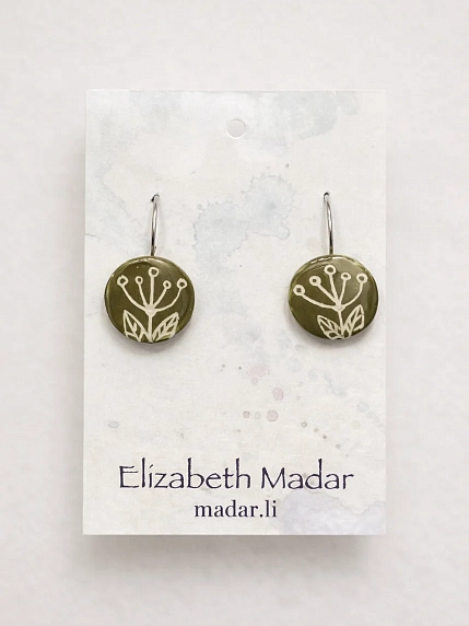 Серьги Elizabeth Madar с цветочным орнаментом, круглые, керамика, хаки, фото 2.