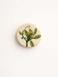 Брошь ручной работы Elizabeth Madar Оттиск трав, керамика