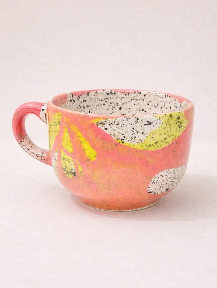 Кружка ручной работы Тата вытворяет/NF ceramics «Слишком весёлая для этого города», жёлтая, керамика, 600 мл, фото 3.