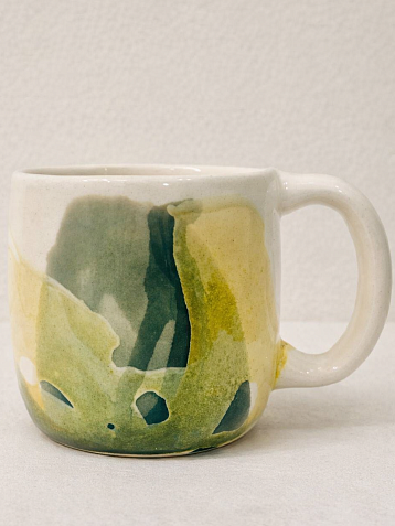 Кружка ручной работы Мария Гордеева с фигуркой «Тигр», зелёная, полуфарфор, 300 мл, фото 3.