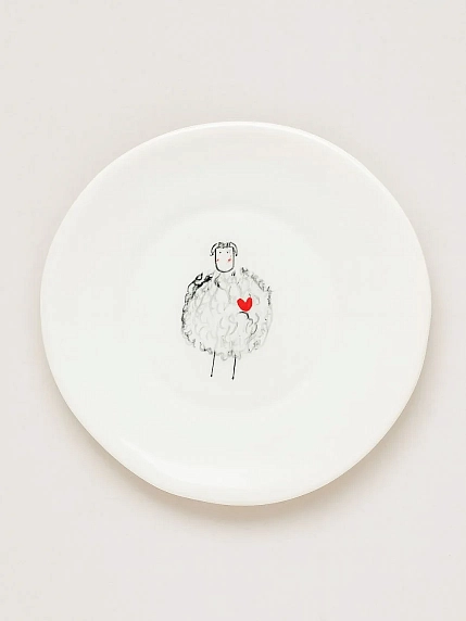 Тарелка ручной работы Мария Гордеева Овечка, белая, полуфарфор, 18 см, фото 1.