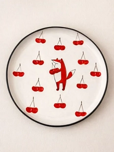 Тарелка ручной работы Ким керамика с бортиком Лис с вишней, белая, 21 см