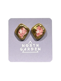 Серёжки-гвоздики из фарфора №2