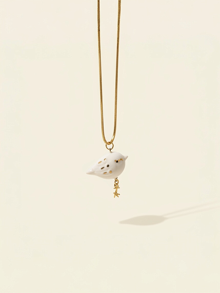 Подвеска ручной работы Hands in clay с птичкой, золотистая, фарфор, фото 1.