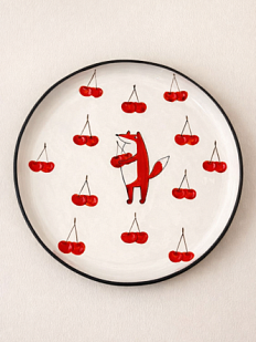 Тарелка ручной работы Ким керамика с бортиком Лис с вишней, белая, 21 см