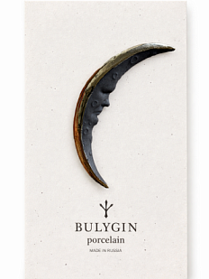 Брошь ручной работы Bulygin «Месяц», фарфор, чёрно-серебристая