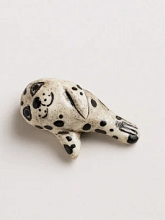 Магнит Мама Черепаха керамический, ручной работы «Тюлень», белый