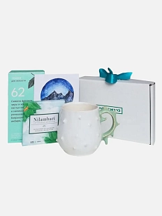 Подарочный набор с кружкой ручной работы, травяным чаем и шоколадом №2