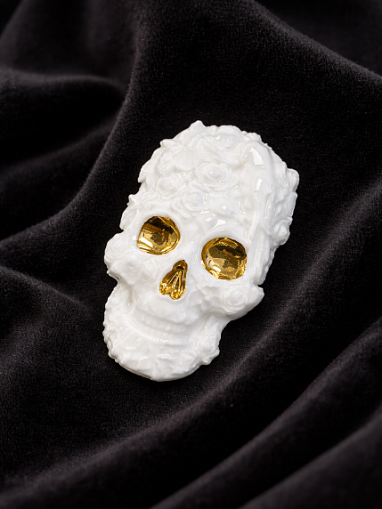 Брошь ручной работы Bulygin «Череп» большая, фарфор, бело-золотистая, фото 5.